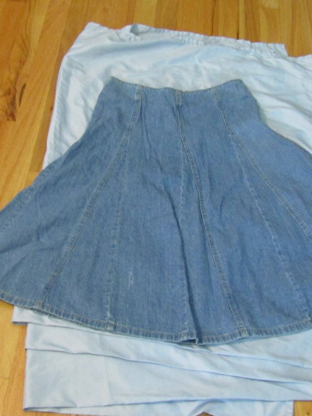 NEW WITH TAGS WESTBOUND Classic Indigo Blue Denim Flare SKIRT Size 8